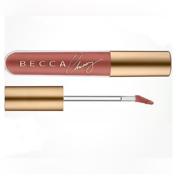 NEW BECCA x Chrissy Teigen Lip Souffle in Red Velvet - Picture 1 of 7